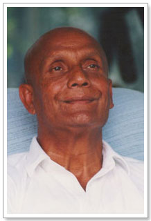 Sri Chinmoy in deep meditation